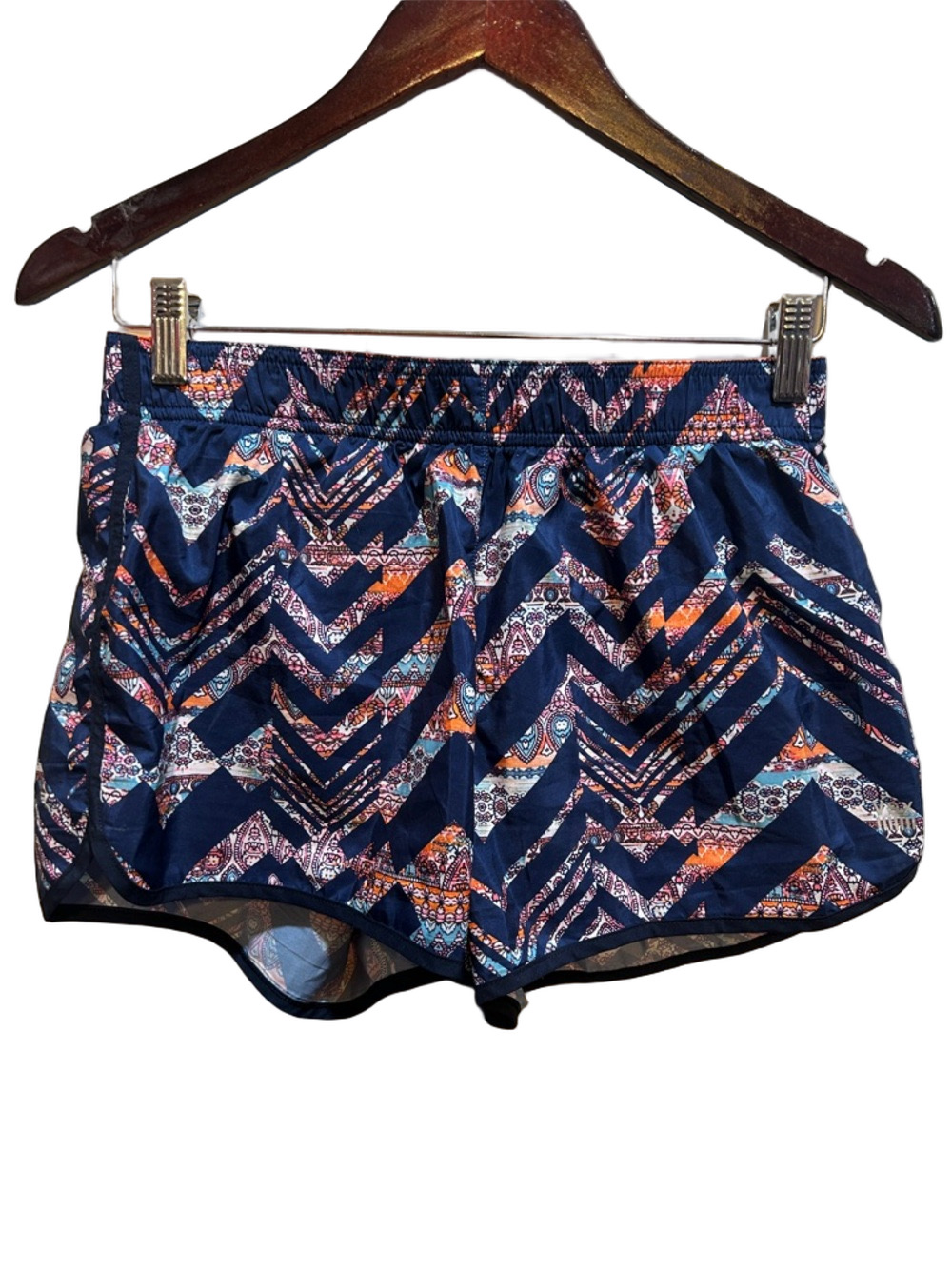 🦢Victoria Secret Sport size S Navy Chevron Print Active Shorts GUC
